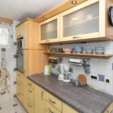 Apartament Splitstay - Spacious & Peaceful, 15 Min Walk To Old Town *
