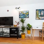 Splitstay - Spacious & Peaceful, 15 Min Walk To Old Town Lägenhet *